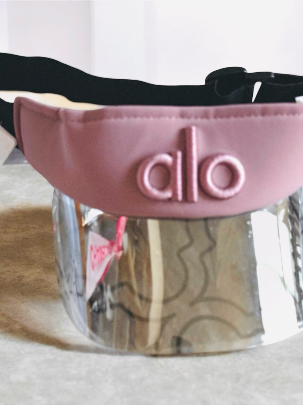 ALO Yoga Airlift Solar Shade Mirror Visor
NWT smoky quartz rare limited edition - Picture 5 of 16